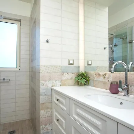 Aeon Rhodes - New With Private Pool Willa Rhodes City