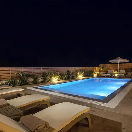 Aeon Rhodes - New With Private Pool