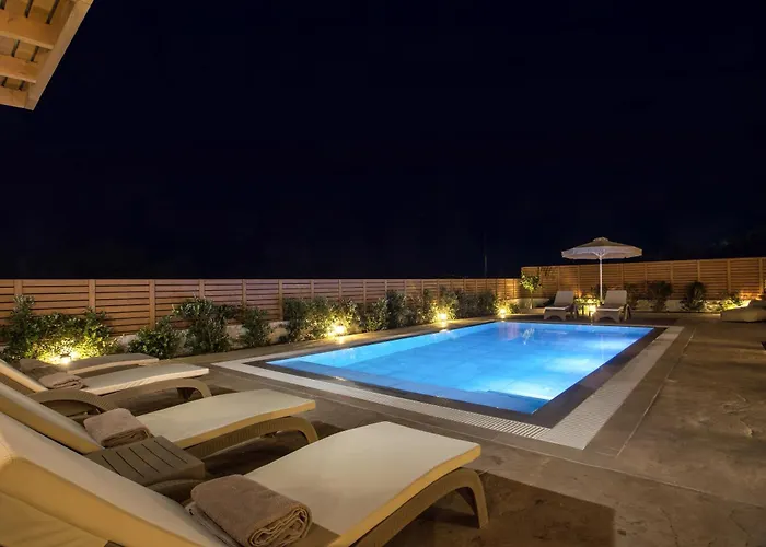 Aeon Rhodes - New With Private Pool